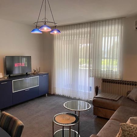 Apartman Njivice Exterior photo